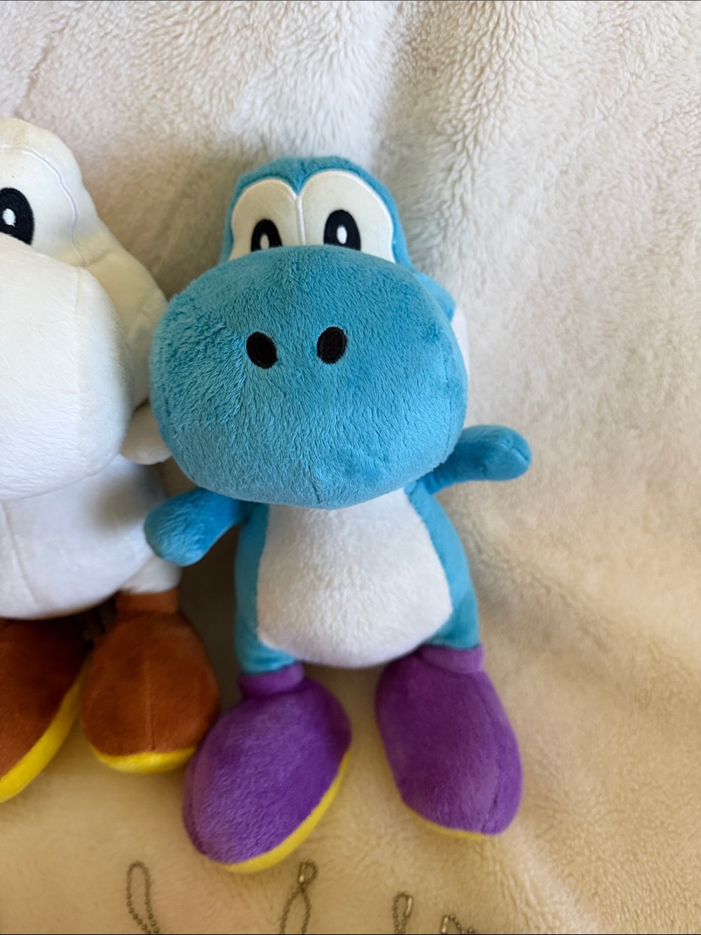 Stuffed yoshi. - Picture 5 of 10